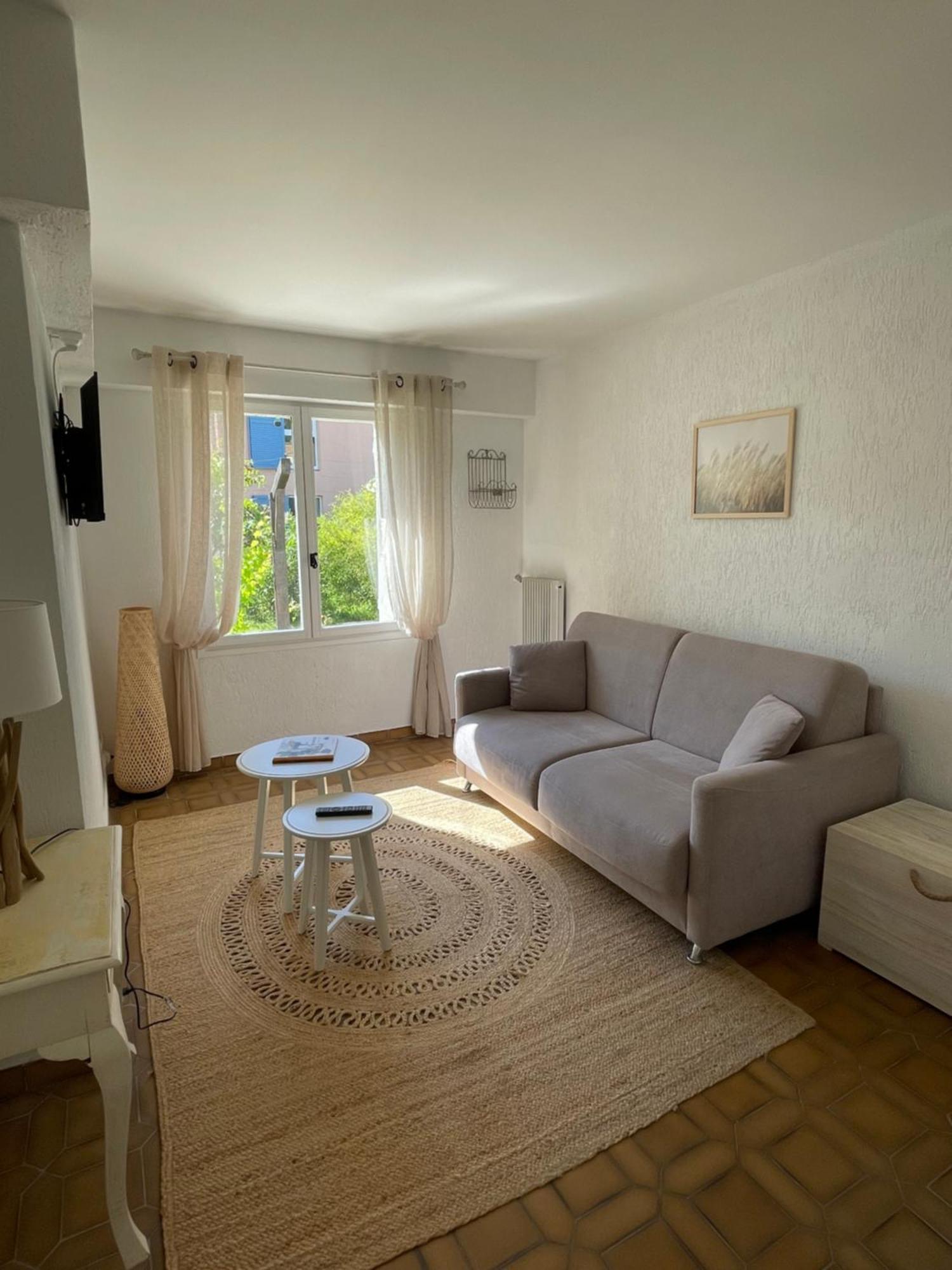 Bas De Villa Avec Acces Piscine Pres De Nice Cannes Monaco Carros Εξωτερικό φωτογραφία